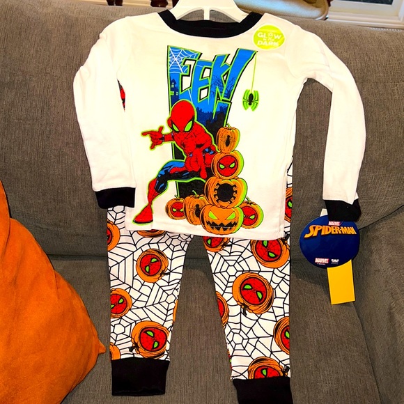 Marvel Other - 🌟🕸🕷Glow in Dark❗️3T Only 1 Left🕷SPIDERMAN Marvel Kid Pajamas NWT🎃Halloween